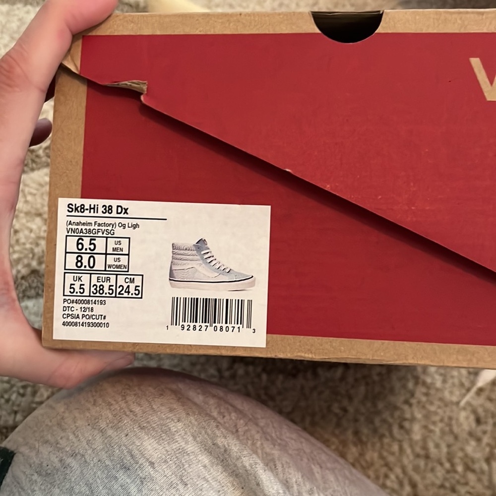 Vans - Picture 6 of 6